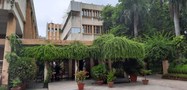 Sardar Patel Vidyalaya