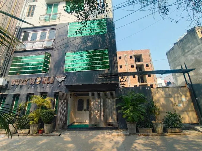Buzz World Pre School – P‑4, Rajouri Garden Ext., West Delhi