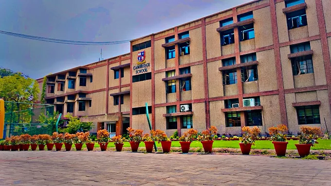 Cambridge School – Nehru Nagar Lajpat Nagar Near Sri Niwaspuri