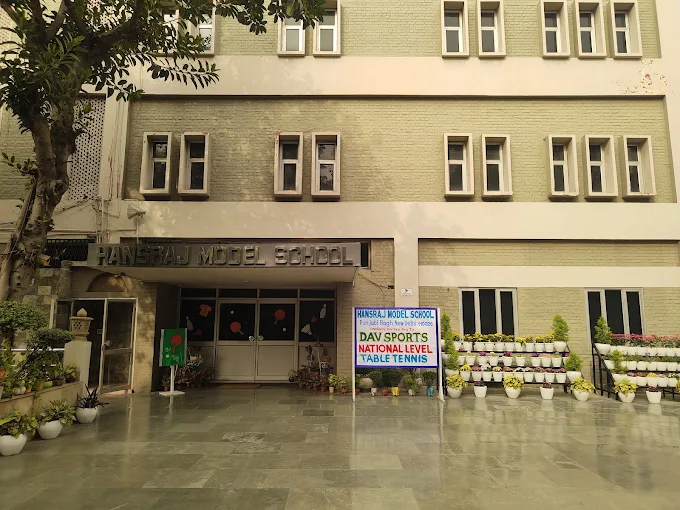 Hansraj Model School – Punjabi Bagh, Delhi