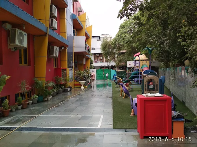 Petals World School | Nirman Vihar, Preet Vihar, Delhi