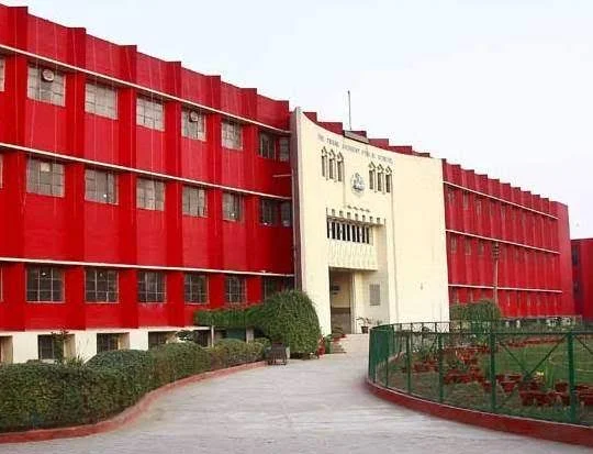 South Delhi Public School – Defence Colony (Near Lajpat Nagar, Delhi)