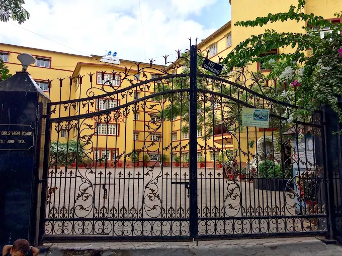Convent Girls High School – Century Bazaar, Prabhadevi, Mumbai